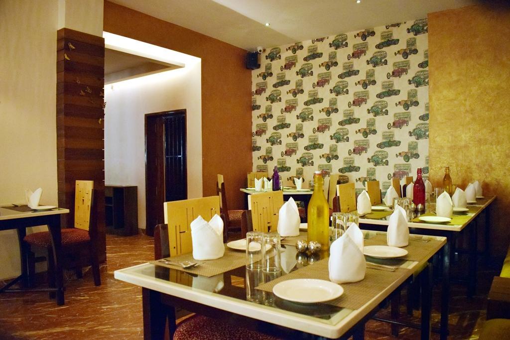Hotel Hari Vilaas Varanasi Luaran gambar