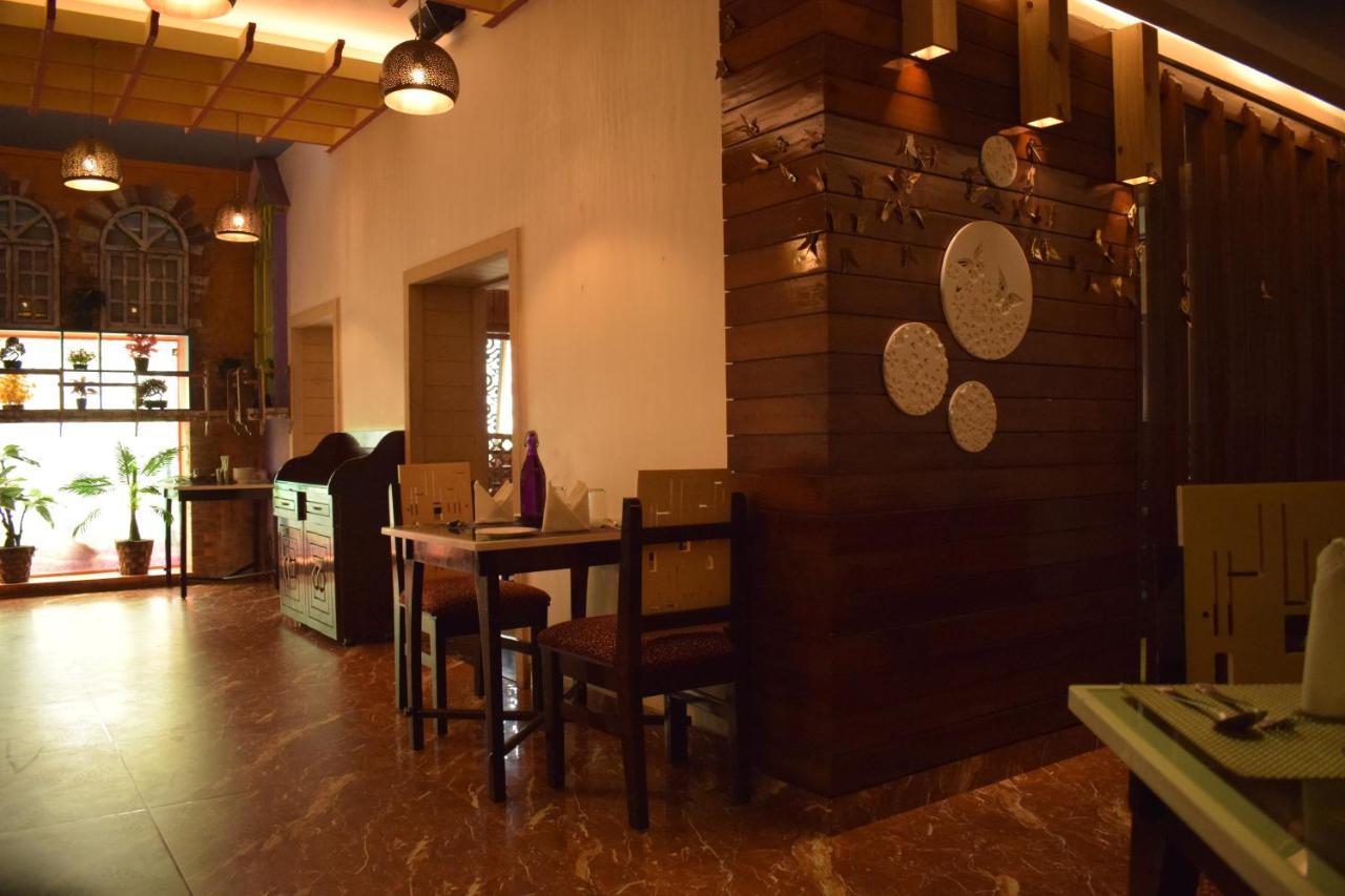 Hotel Hari Vilaas Varanasi Luaran gambar