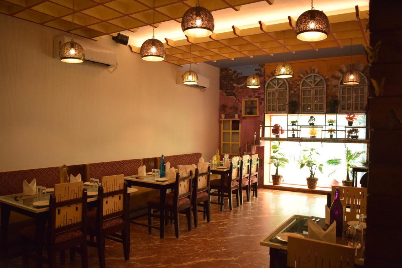 Hotel Hari Vilaas Varanasi Luaran gambar