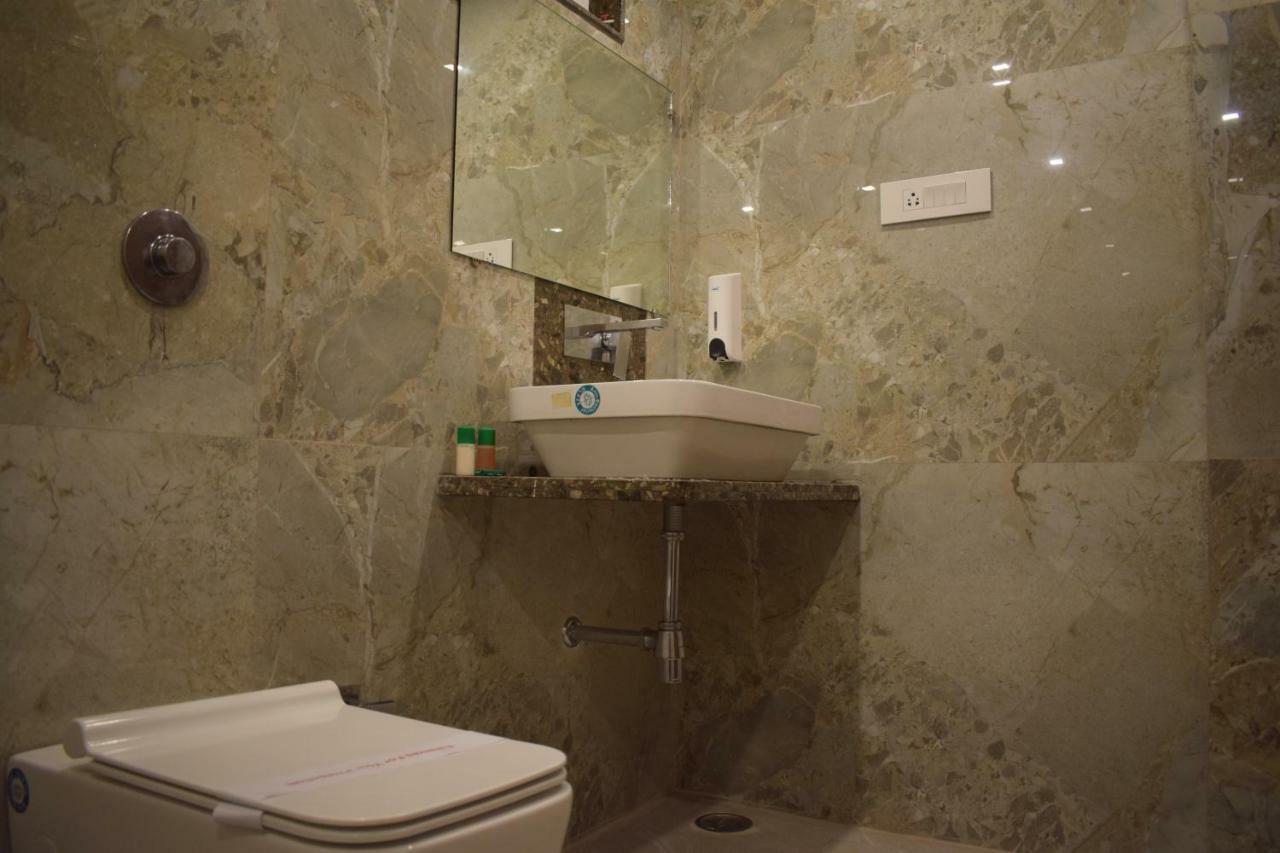 Hotel Hari Vilaas Varanasi Luaran gambar