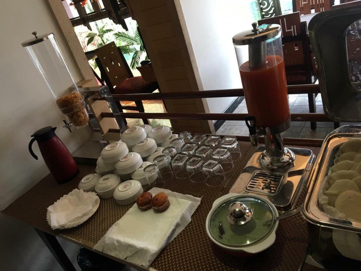Hotel Hari Vilaas Varanasi Luaran gambar
